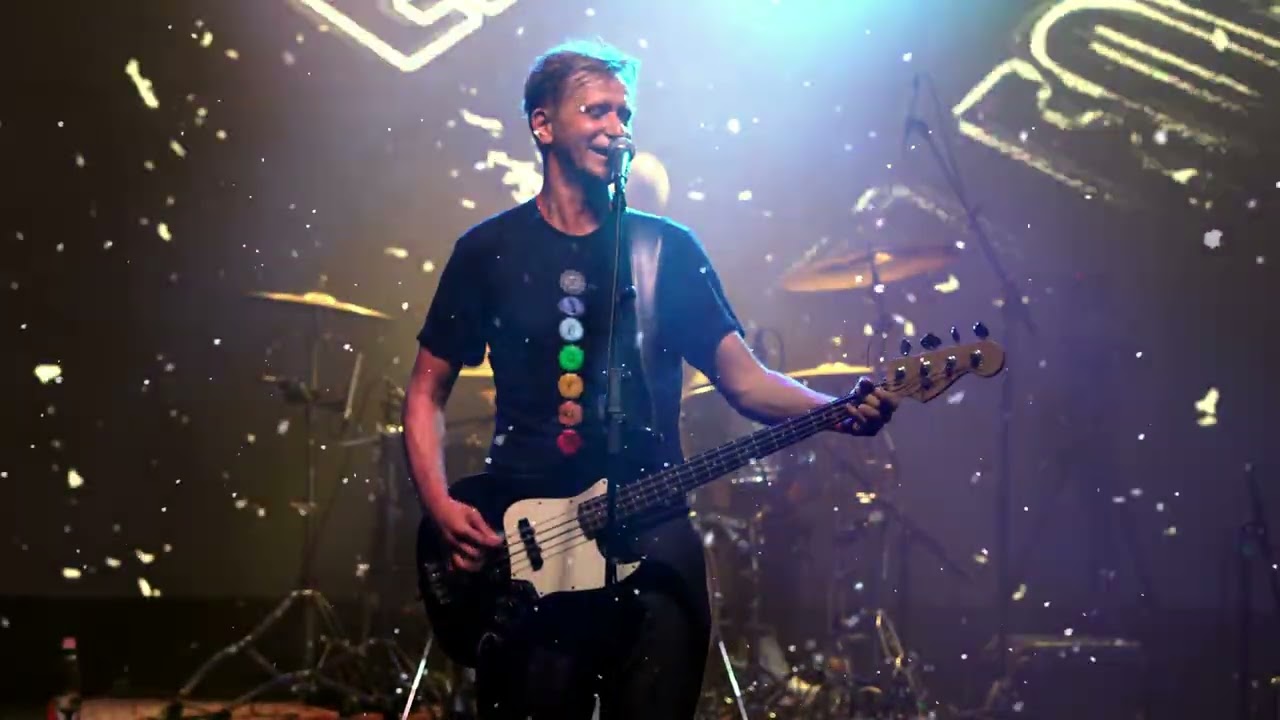 Kaukázus: Pingvin (élő)