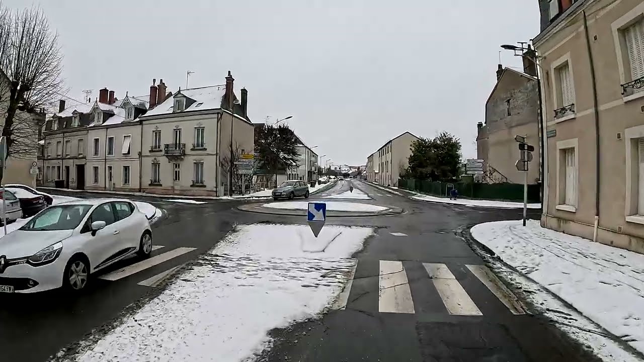ফ্রান্সে প্রচুর তুষারপাত হয়েছে..! There has been a lot of snow in France...!