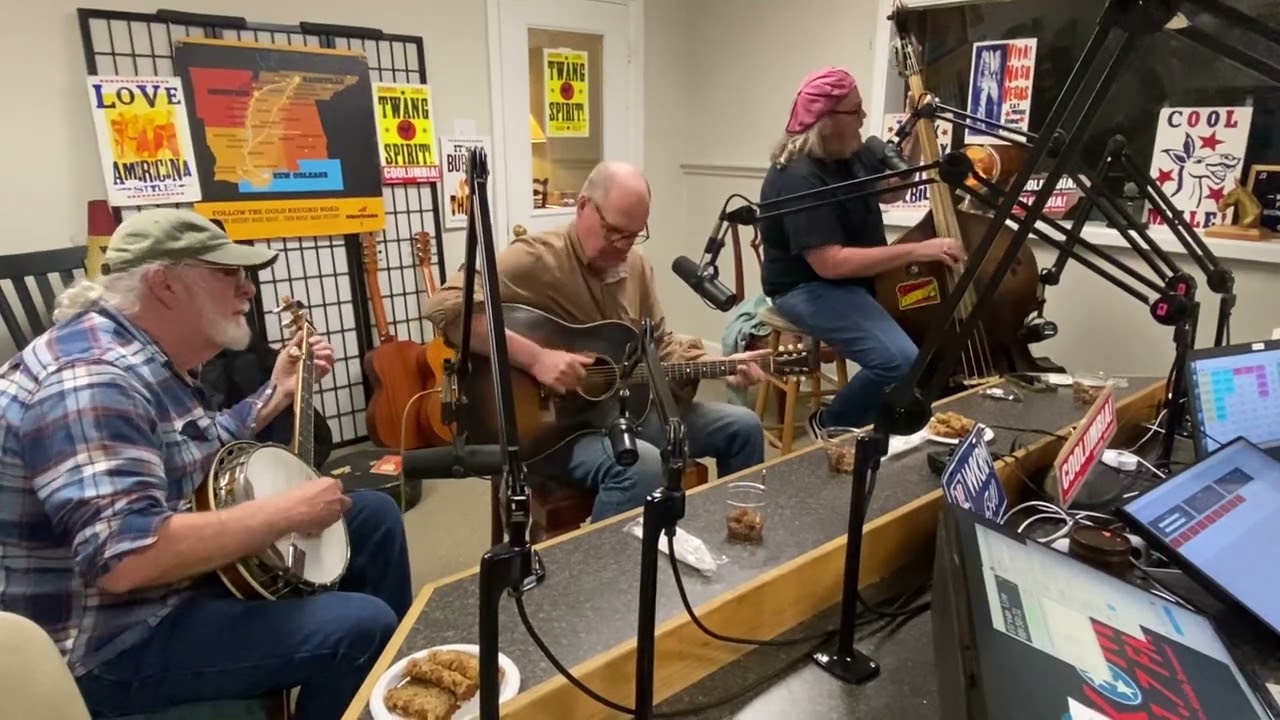 David Ferguson, Pat McLaughlin, and Mark Howard &ldquo;Here I Am In Love Again&rdquo; with George Hamilton V