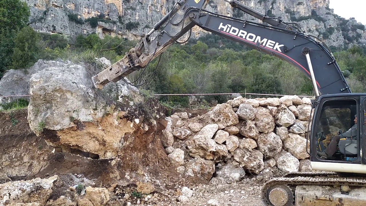 Kaya engelini kolayca aşıyoruz hidromek 300