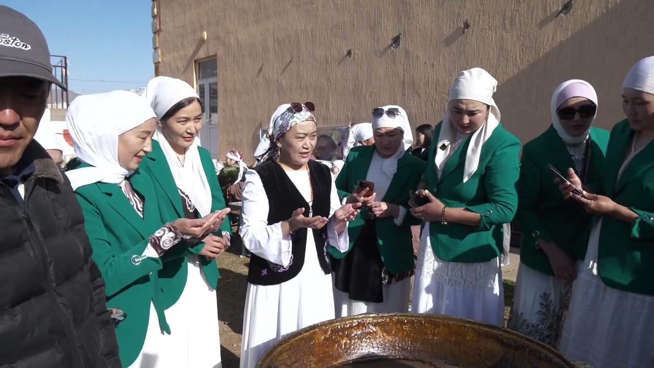 Nooruz Mairam. Sumolok. Kyrgyzstan, Alay.