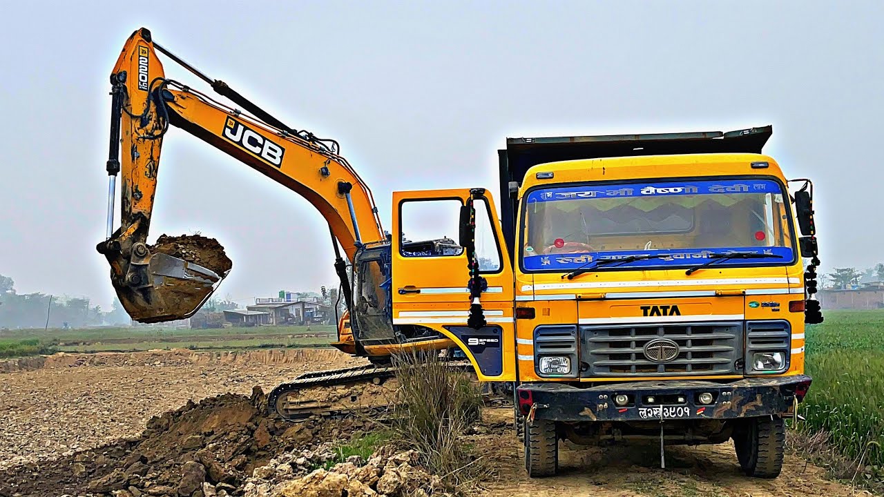 JCB 220LC Excavator Dig Big Well Loading Mud in Eicher 2095 TATA Truck and Case 770EX Backhoe Loader
