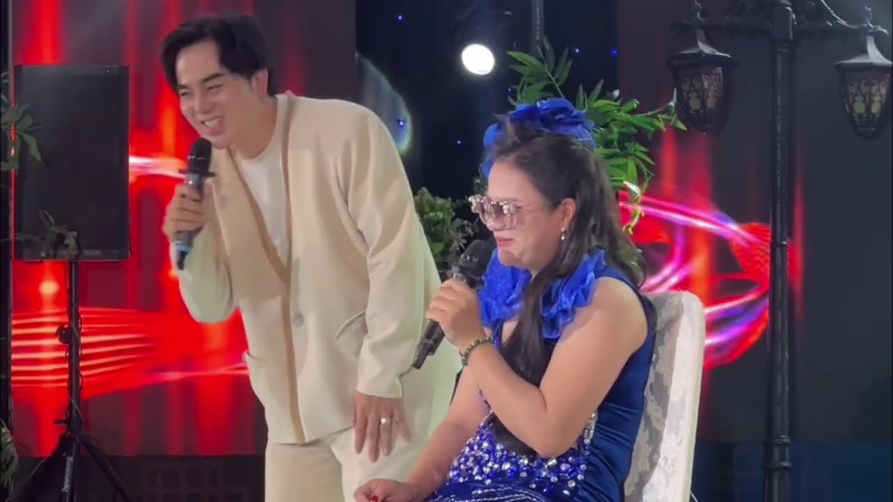 Trực Tiếp Show Diễn Của B&iacute;ch Phương C&ugrave;ng Với Đại Gia Đ&igrave;nh K Th&aacute;i Ho&agrave;ng Bất Ngờ B&iacute;ch Phương Xĩu