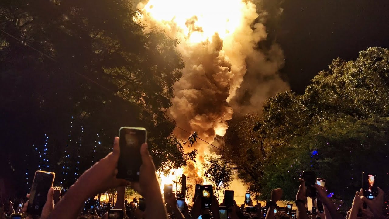 Thrissur Pooram 2023 Paramekkavu Pularche Vedikettu