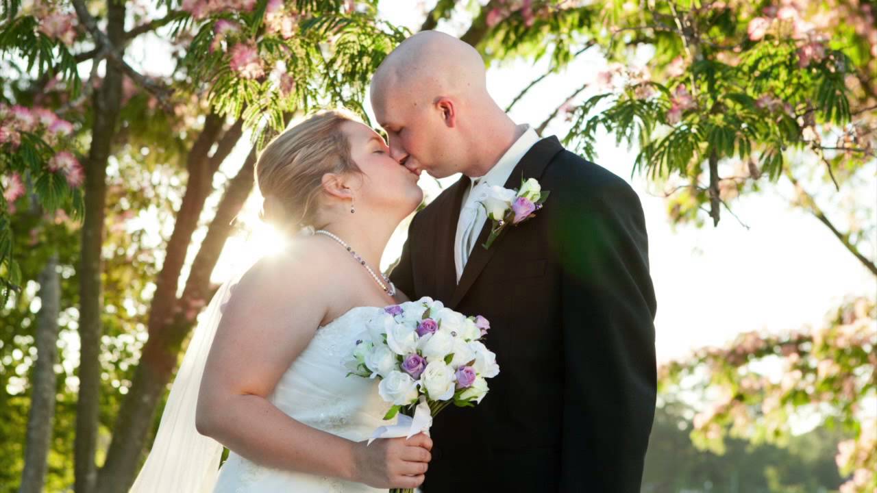 Jessica & Chris Sterling | Elizabeth Manor Country Club Wedding