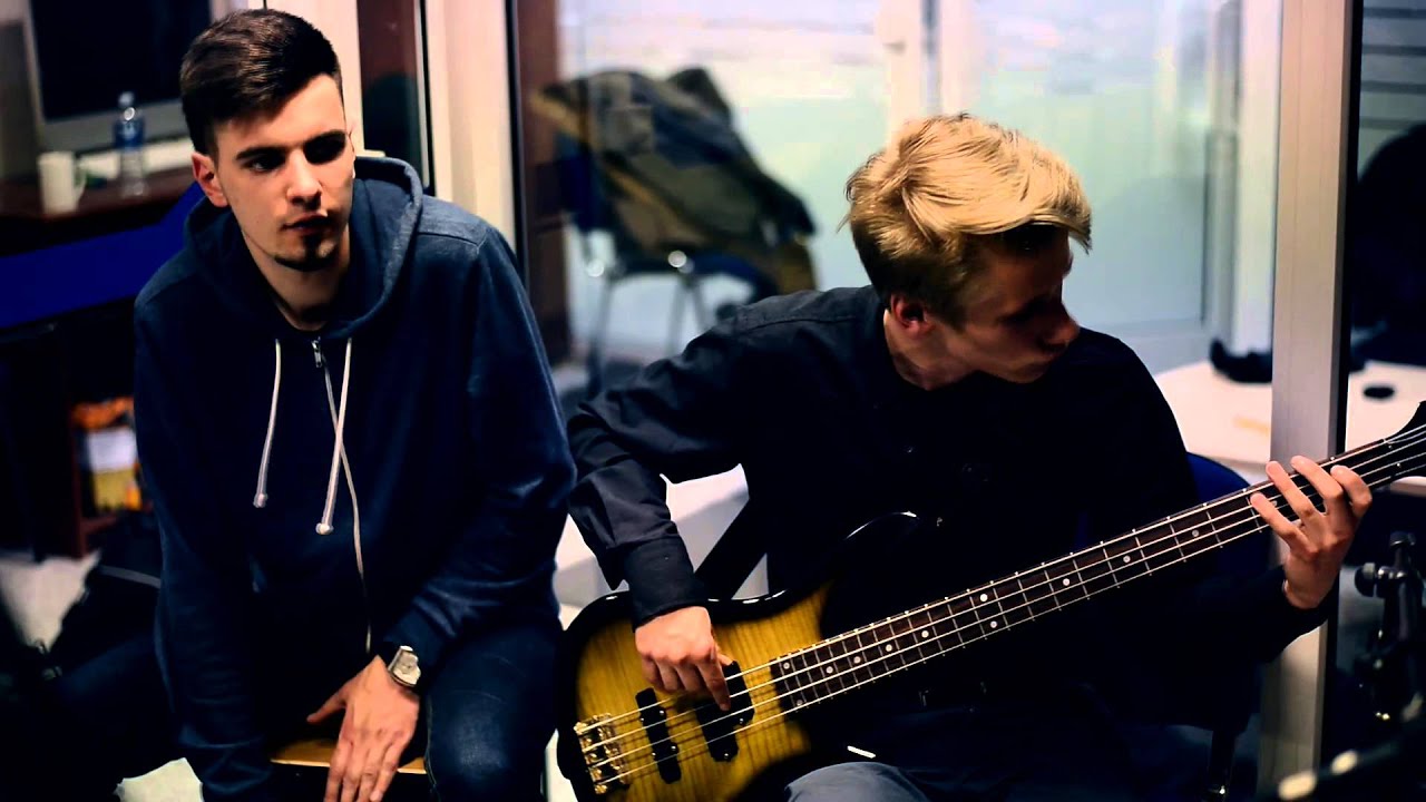 No Intro - Rain (live @ VDU Radijas)