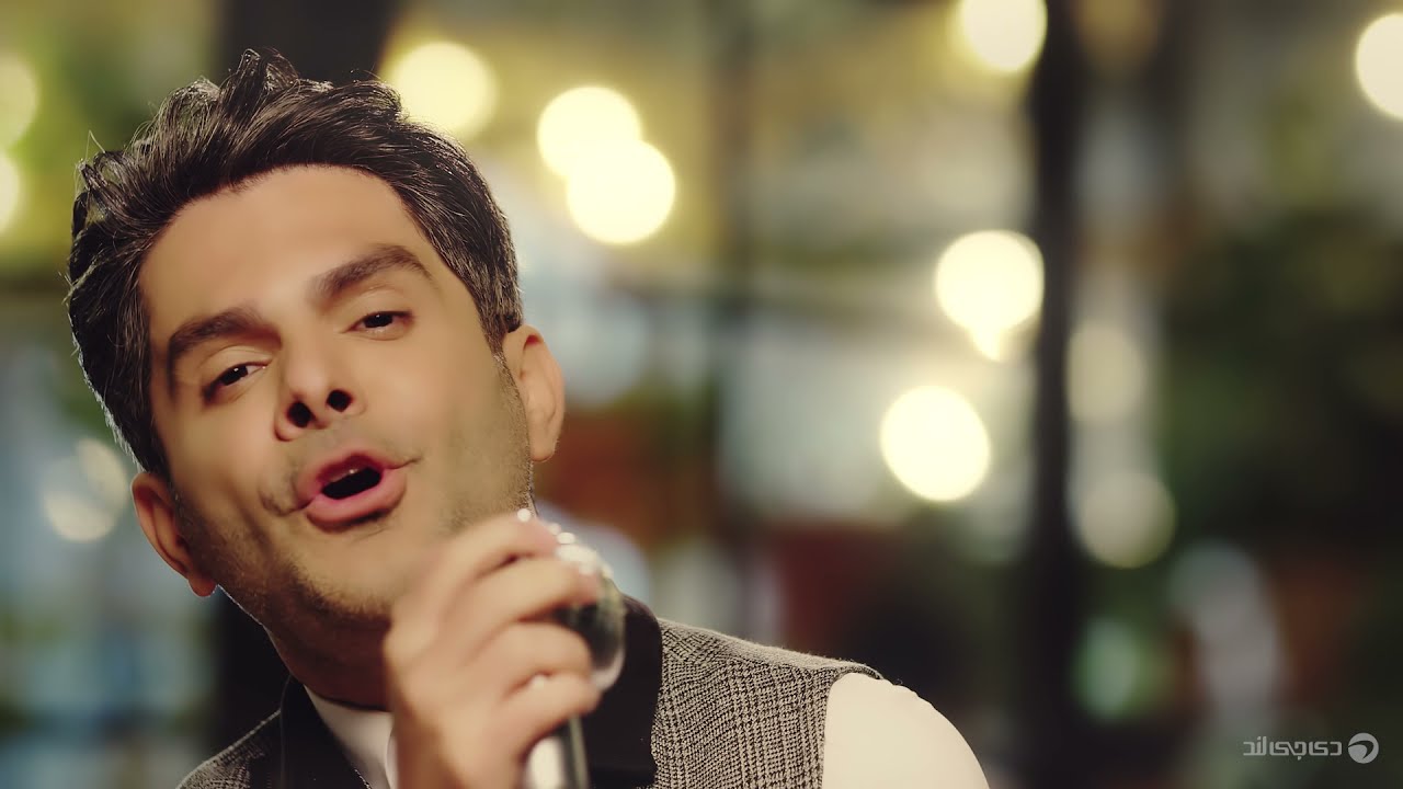 Divoone Bazi Official Music Video - Mobin Rasaei | موزیک ویدئو رسمی 