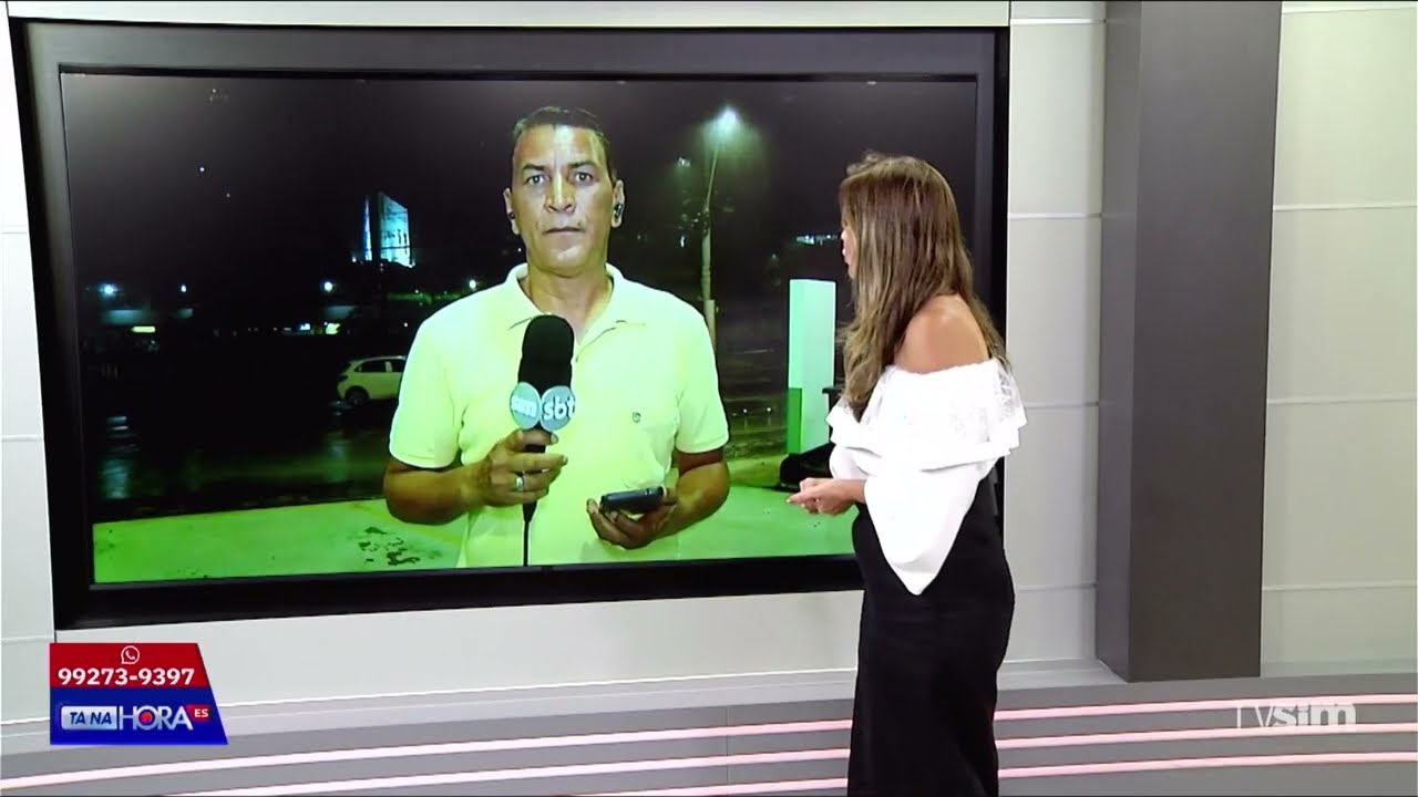 Cachoeiro: Repórter é surpreeendido por temporal ao vivo