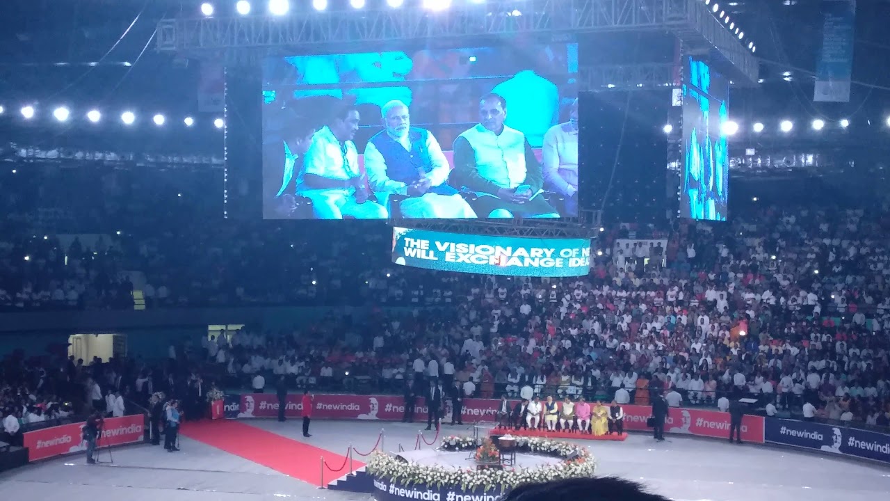 PM Modi Entry @ Surat Indoor Stadium | Public Reaction | 30-01-2019 | New India Youth Conclave Surat