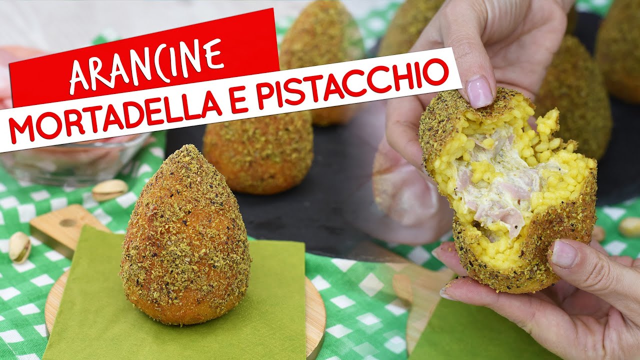 Arancine mortadella e pistacchio con stracciatella: versione gourmet delle arancine siciliane