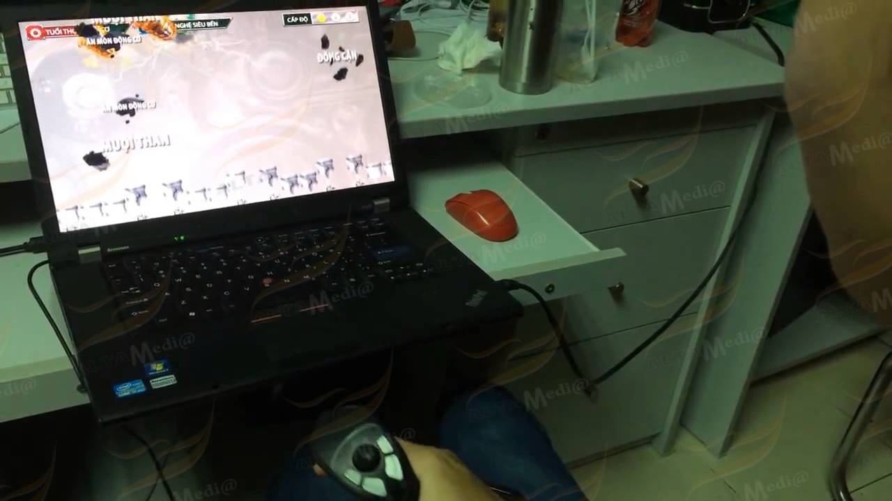 [ALTA MEDIA] 2D CASTROL CBR TURBO INTERACTIVE HARDWARE CONTROLLED GAME by JOYSTICKS