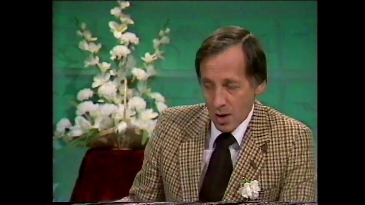 World of Sport Bill Collins Uncle Doug Moonee Valley Racing 1982