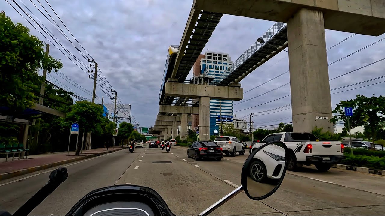 A Bangkok Motorbike Ride (Suan Luang Area)