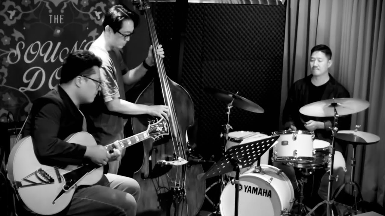 You Turned the Tables on Me (Louis Alter) - Joon Smith Trio