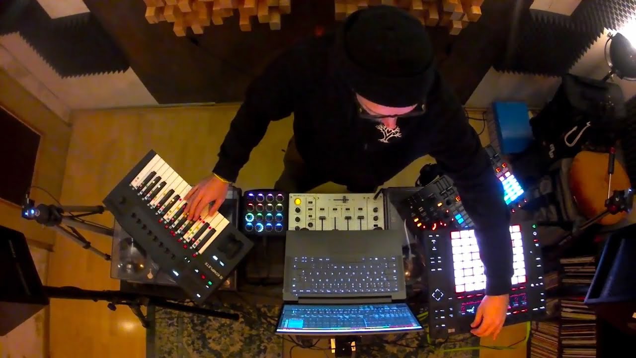 Markus Wesen - Oumuamua EP Live-Interpreation