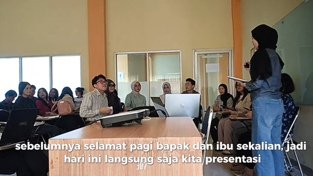 UTS Manajemen Penjualan & Periklanan Kelompok 4; Roleplay Perusahaan & Salesforce