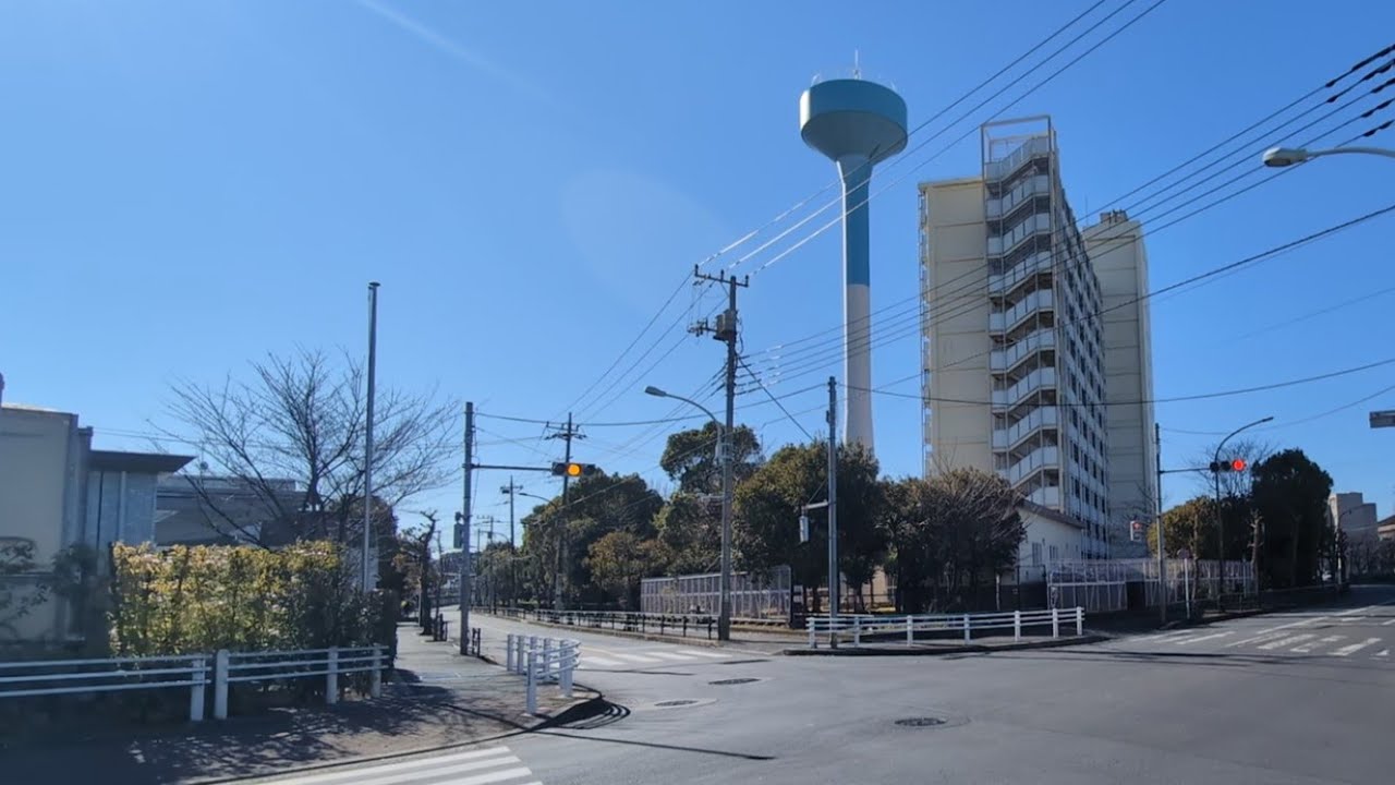 【足立区マニアック】花畑七丁目の毛長川付近から花畑八丁目にある都営 花畑第四アパートをぐるりと散策しました🚶ここは1974(昭和49)年に建設されたブルーの給水塔🚰も鎮座していました
