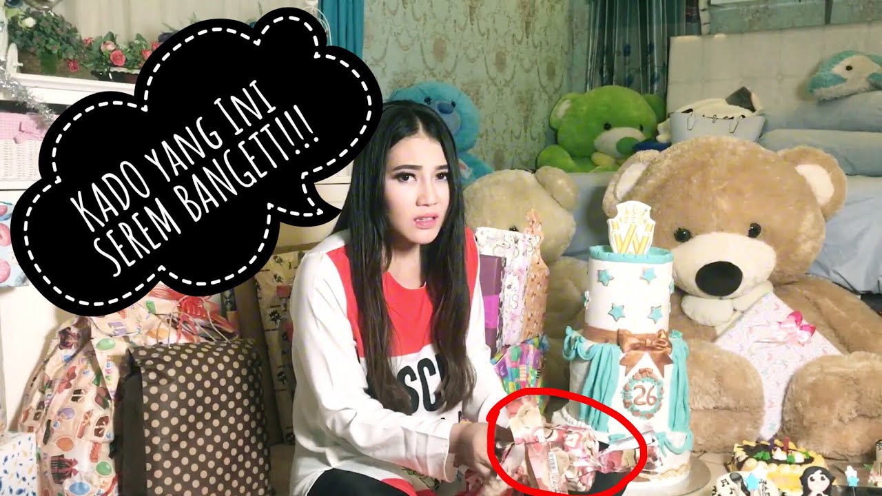 Buka kado versi CEPAT ala Via Vallen