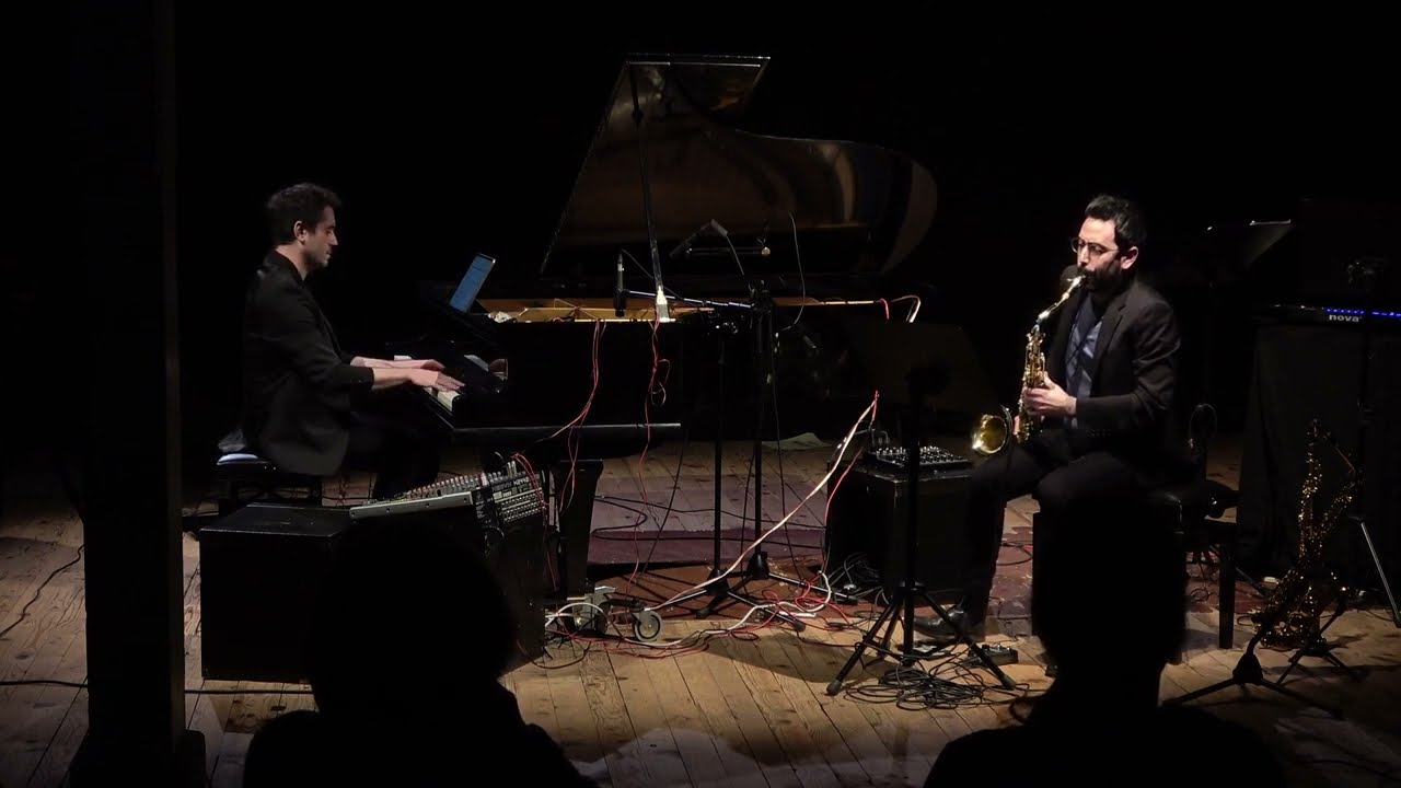 Tobias Krebs (1993) Zain - UA, für Saxophon, Klavier und Elektronik