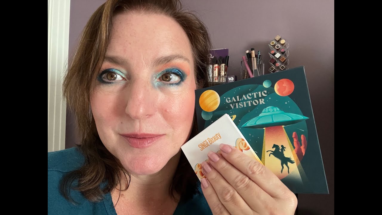 New Makeup from Singe and a new-to-me nail polish from Mooncat!