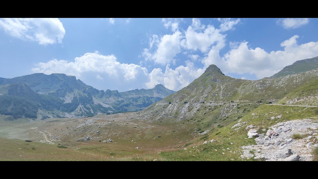 Driving along the panoramic route of Durmitor Ring