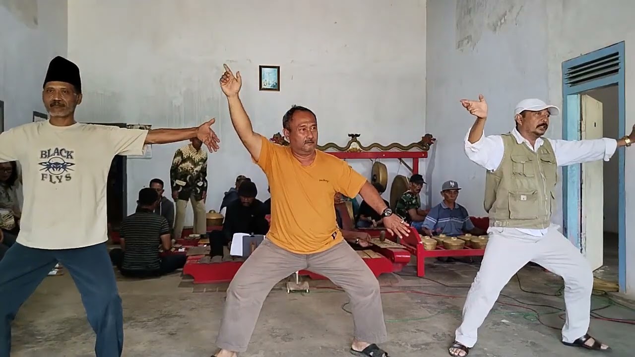 Semar disanggar mekar budaya pujiombo