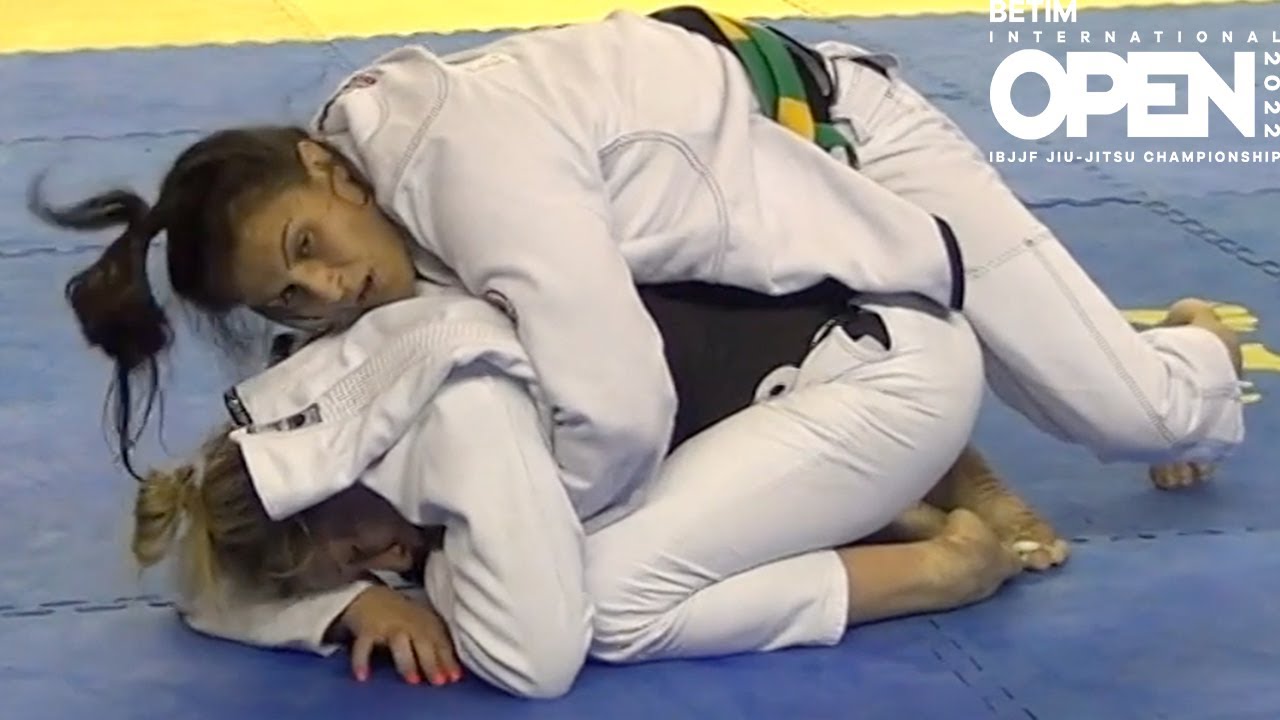 Fernanda Mazzelli v Amanda Magda / Betim Open 2022