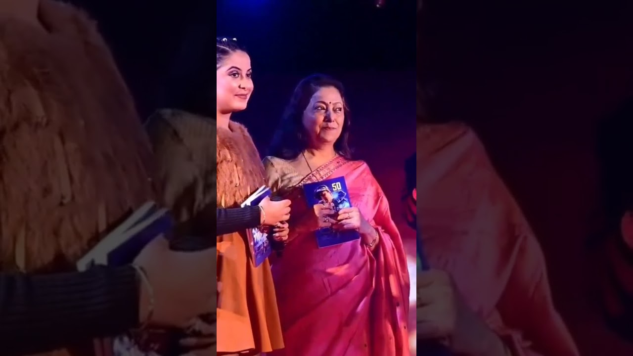 Zubeen Garg and mridula boruah on stage