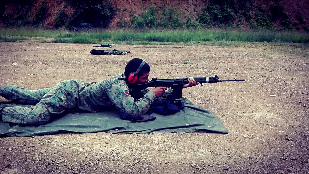 Prueba de tiro.. Fusil FN FAL. Fusil Automático ligero. 7.62mm.