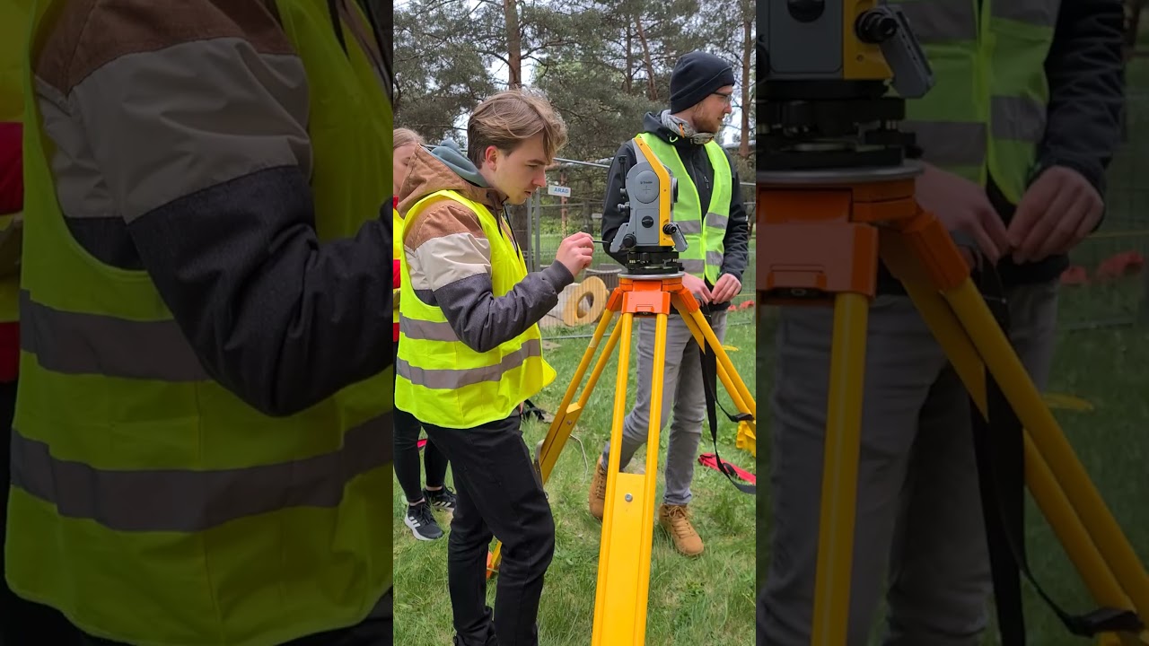 Podglądamy student&oacute;w drugiego roku geodezji i kartografii w czasie nauki pomiar&oacute;w diagnostycznych.