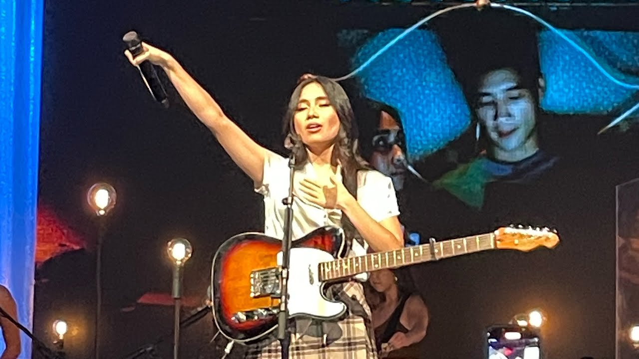 NIKI - High School in Jakarta Live - NYC  (9.27.22)