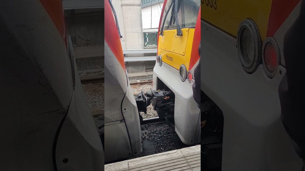 2 class 175s coupling up at Cardiff centeral!