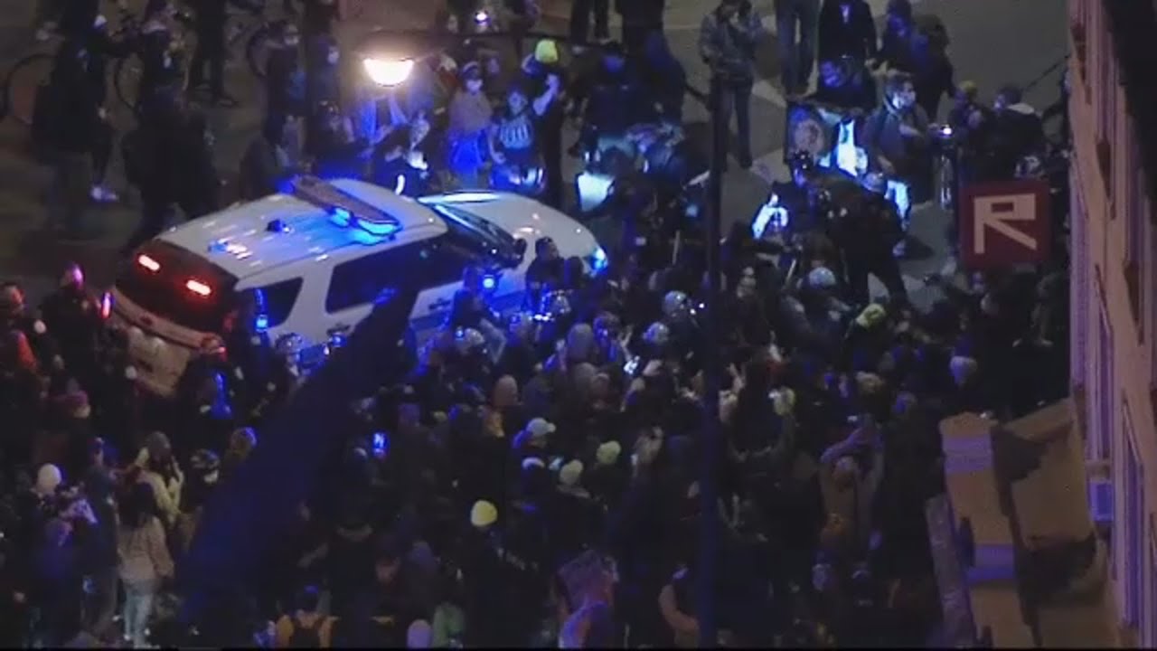 Police clash with Adam Toledo protesters in Logan Square following peaceful march | ABC7 Chicago