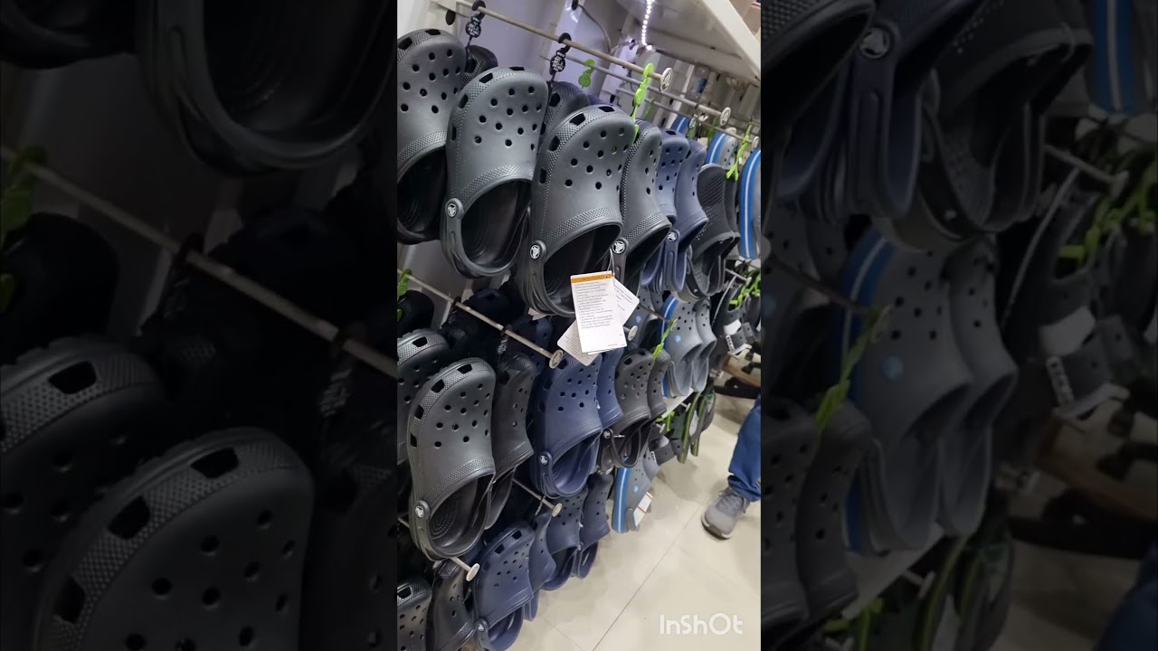 Buying new pair of CROCS . CROCS store in Kolkata  #youtube #shortvideo #explore #shopping