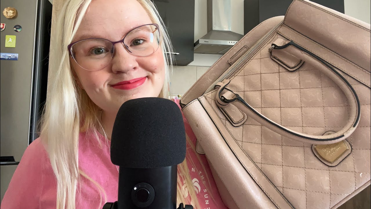 ASMR SUOMI Mitä on mun laukussa? 😁