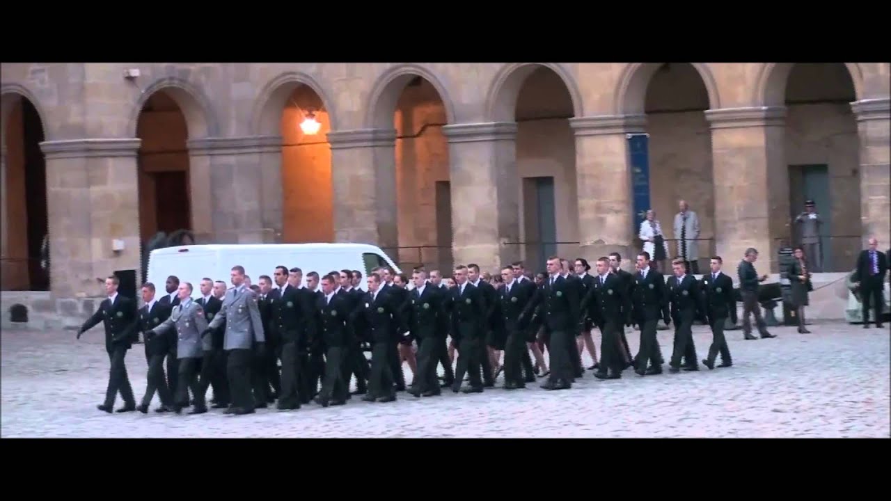 Remise des calots aux Invalides   03 TE SITIMA