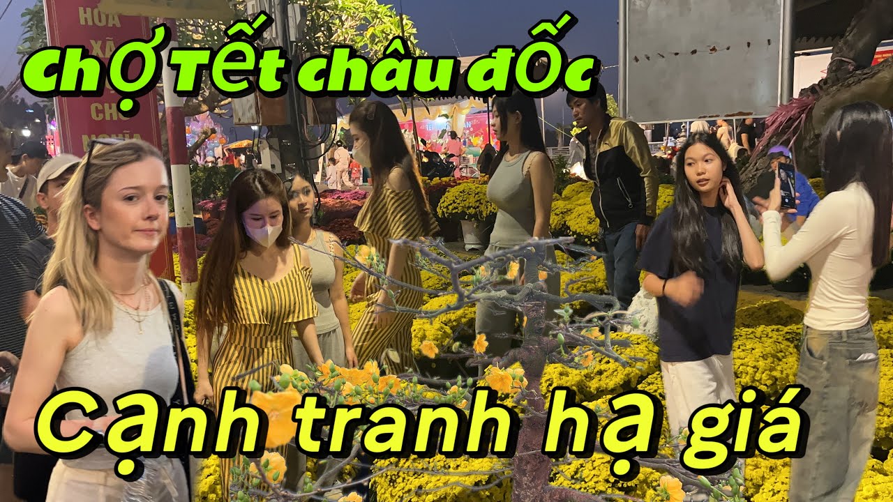 Chợ Tết châu đốc bùng nổ hạ giá cạnh tranh , người dân buôn bán ế ẩm 