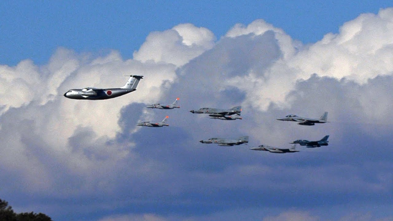 【岐阜基地航空祭2018予行】異機種大編隊（2018年11月7日）