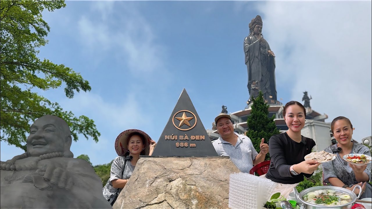 SONG HỶ VLOG ĐƯA LKQE ĐI TOÀN NHỮNG ĐIỂM ĐẸP NHẤT KHI LÊN NÚI BÀ ĐEN-TÂY NINH 