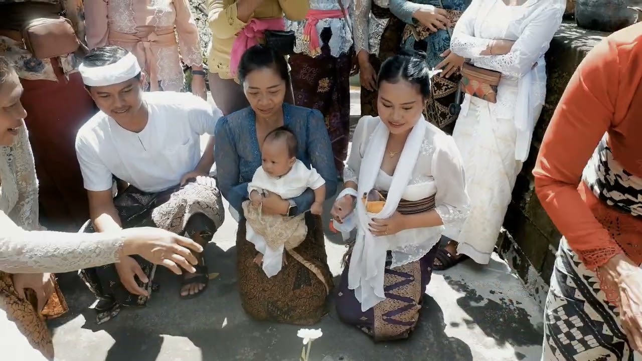 TIGA BULANAN ATAU TIGANG SASIH Anak Agung Gede Aksa Prabangkara Adiswara