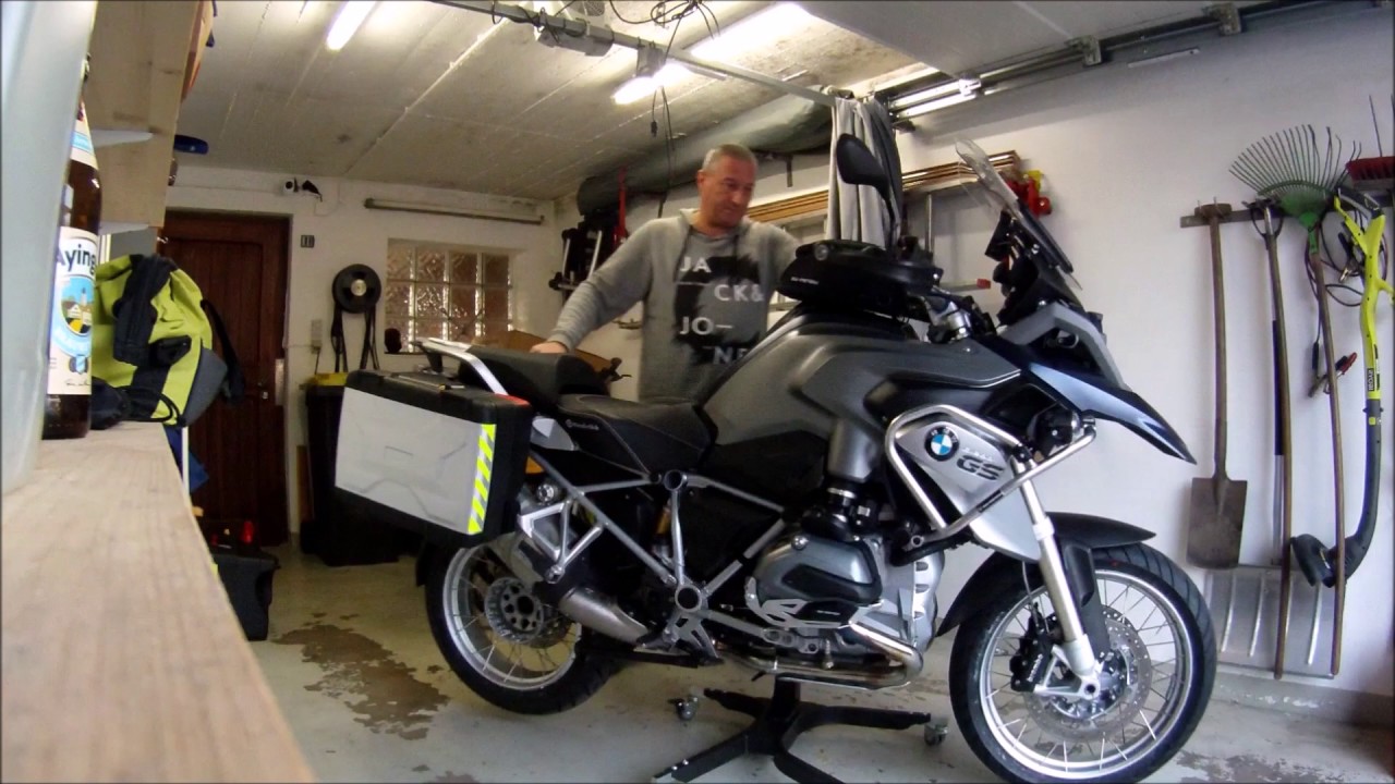 Constands Zentralständer an BMW R1200GS