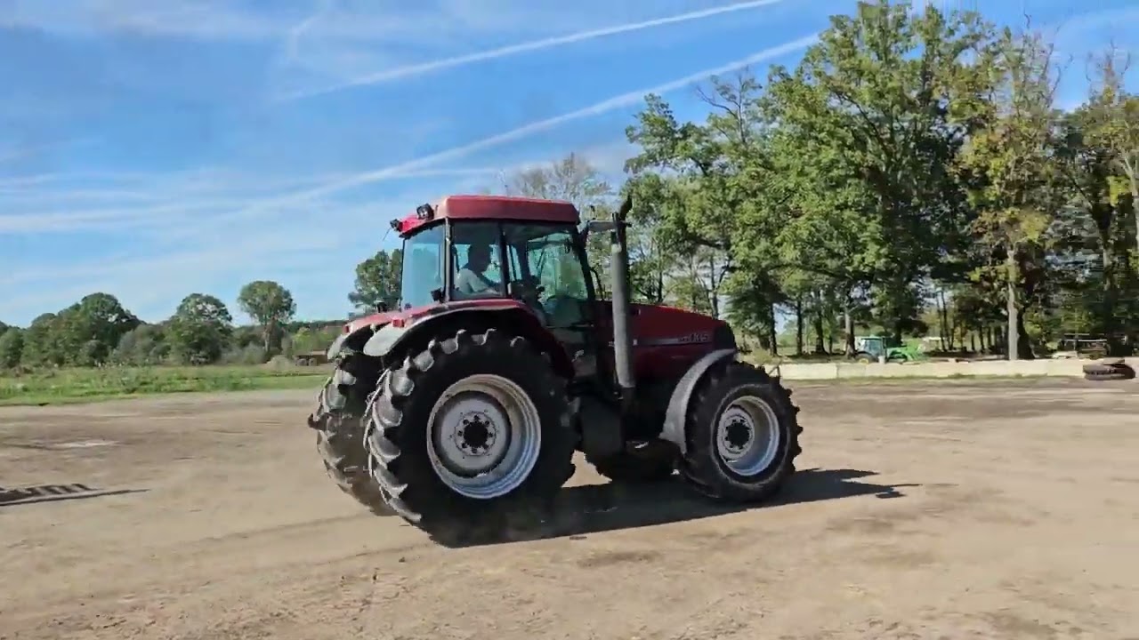 CASE IH MX135 4X4 W/CAB 1701