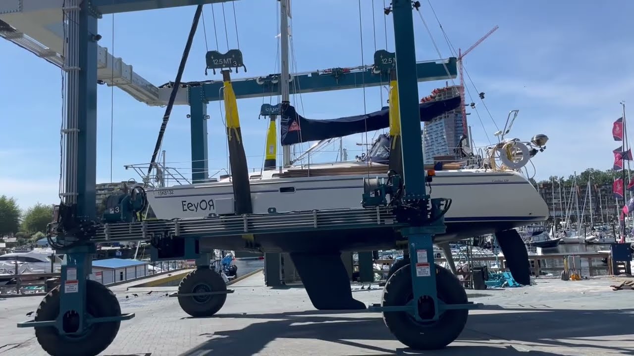 Catalina 320 2025   May 21 – Sep 9, 2025