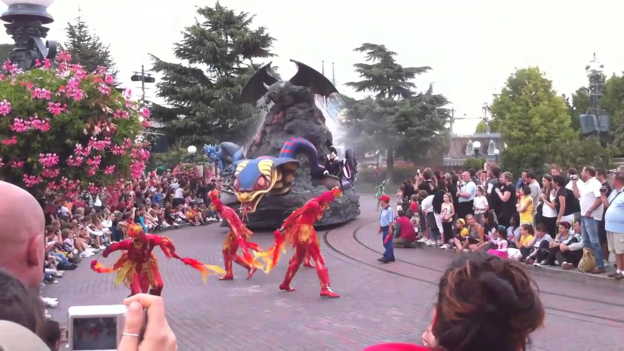 Disneyland Paris - Disney´s Once Upon a Dream Parade (24.08.2010)