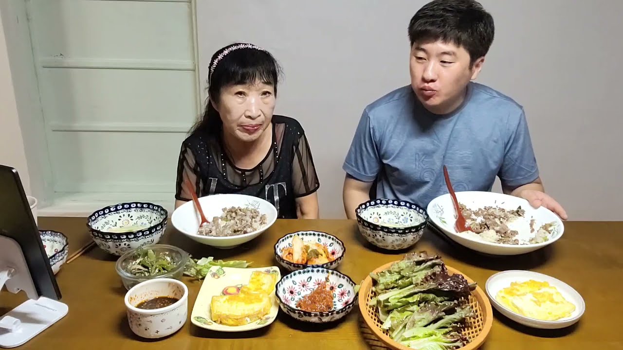 먹방Mukbang 입맛이살아나는 양념소불고기,계란국,두부부침,소불고기송   Beef bulgogi & Egg soup & tofu stew (Eating show)