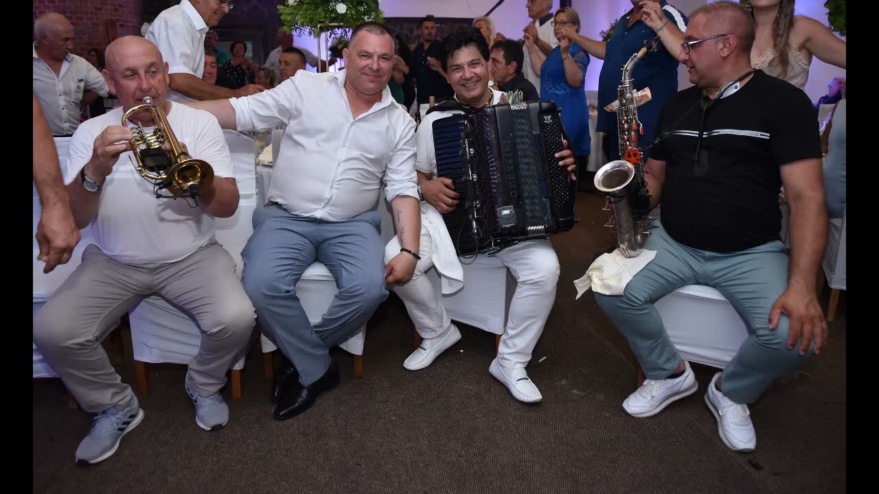 GUNE, PEDA I KOMPANIJA - VLAŠKA KOLA UŽIVO (VlaškiMelos)