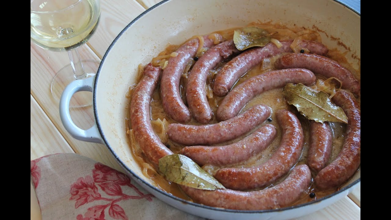 Salchichas al vino blanco | receta tradicional