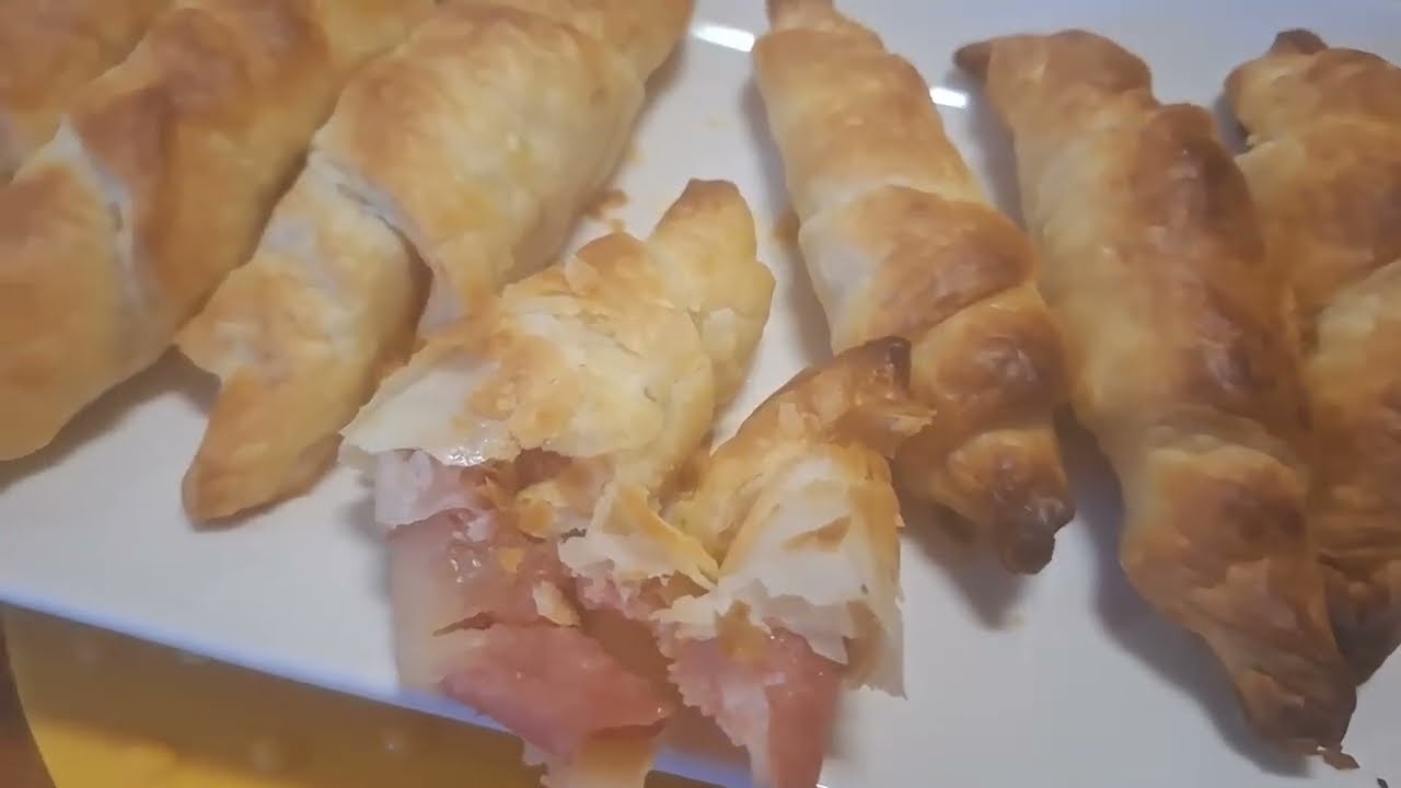 #snacks #feuilletés au jambon et salami@recettesmaison9698