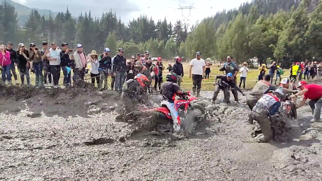KAYO T2 250 vs HONDA CRF 250F Off Road videos HARD ENDURO mud TEST