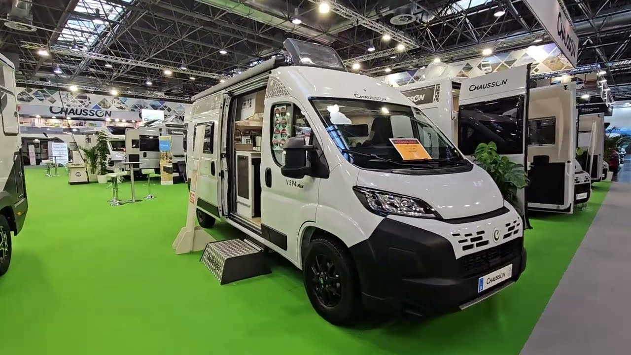 Campervan with DOUBLE BUNK BEDS. Chausson V594 max.